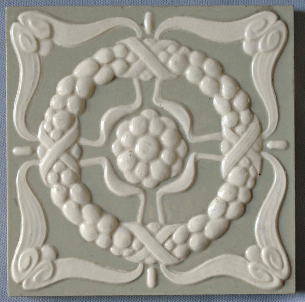 Villeroy Boch Jugendstil Tile Art Nouveau White Wreath on Gray  Bungalow Bill Antique